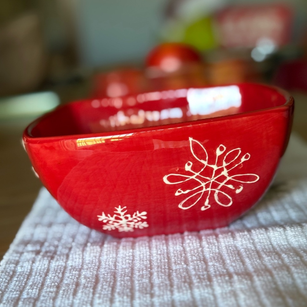 Red Square Christmas Snowflake Ceramic Bowl